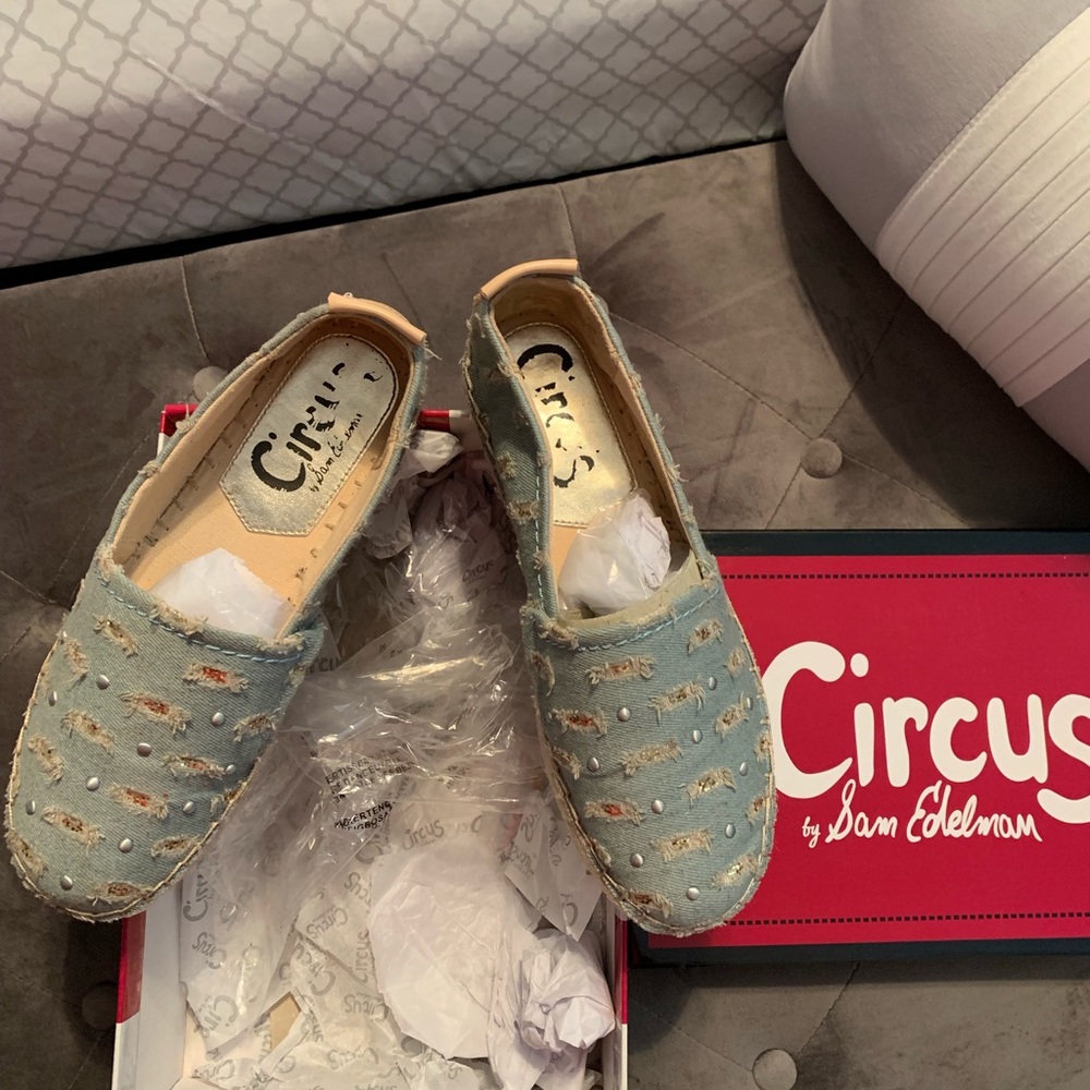 Super comfy flats!!